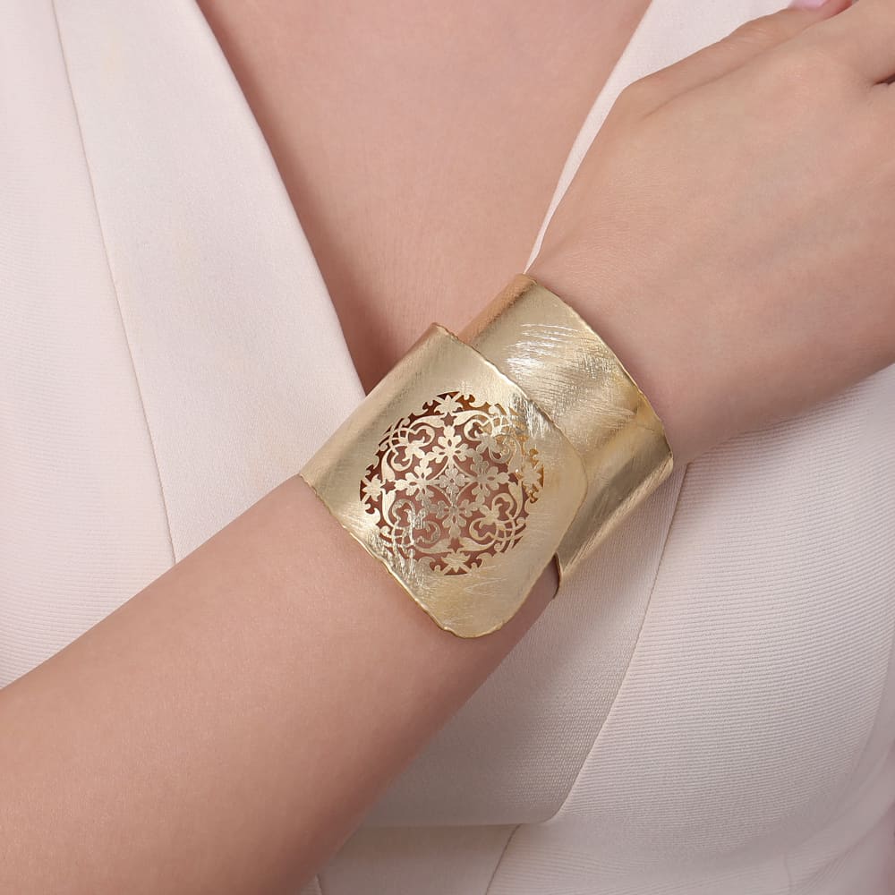 Sun Collection Motif Coiled Bracelet