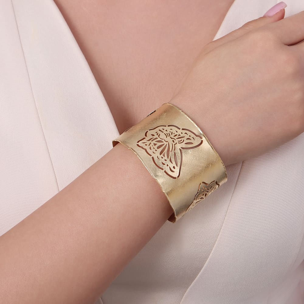 Sun Collection Wide Butterfly-Pattern Bangle