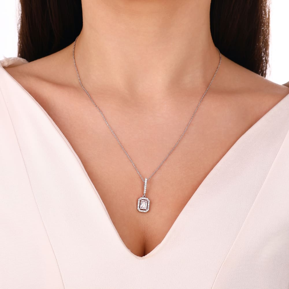 Колье Gift Collection с розовым багетным камнем