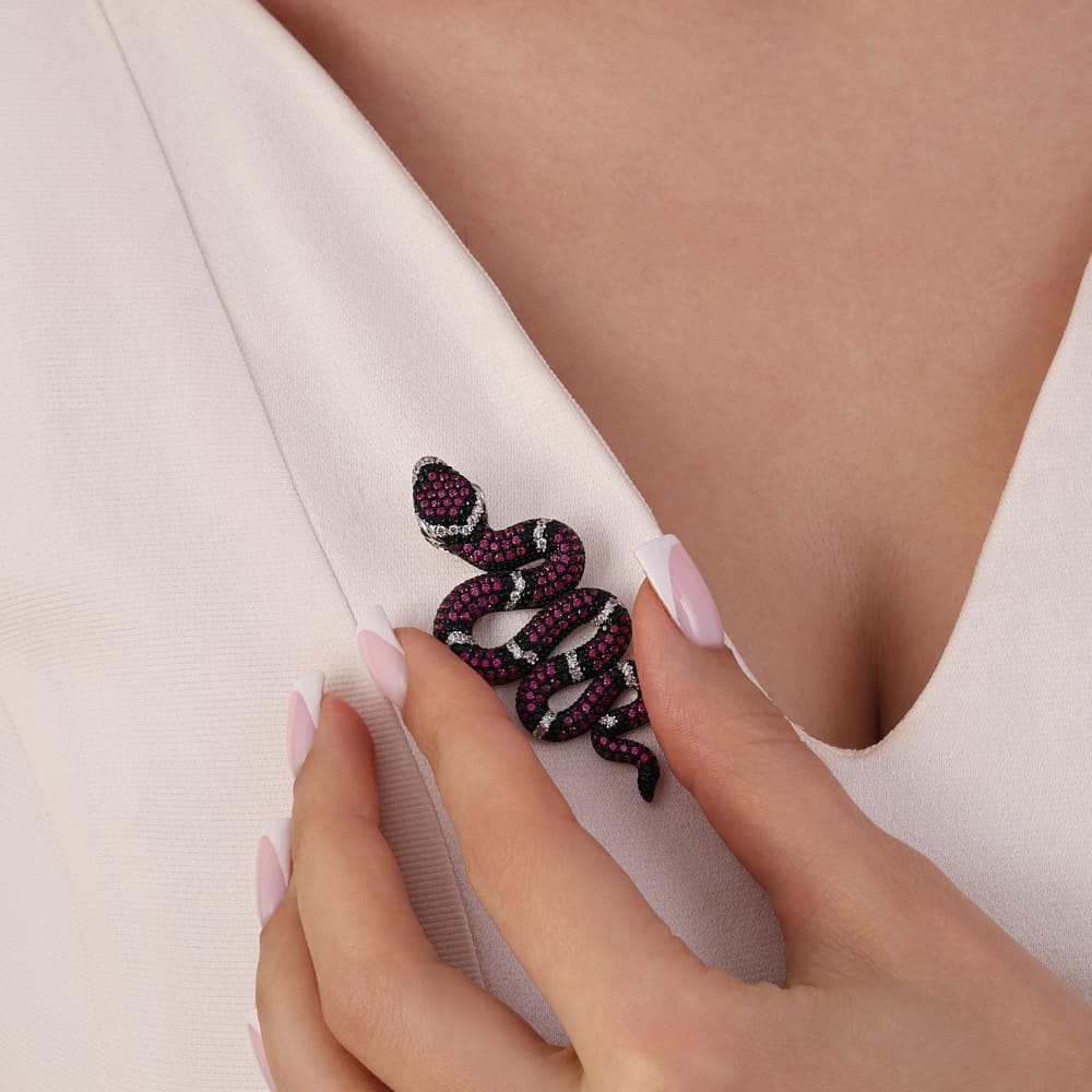 Dream Jungle Koleksiyonu Pembe Taşlı Yılan Broş