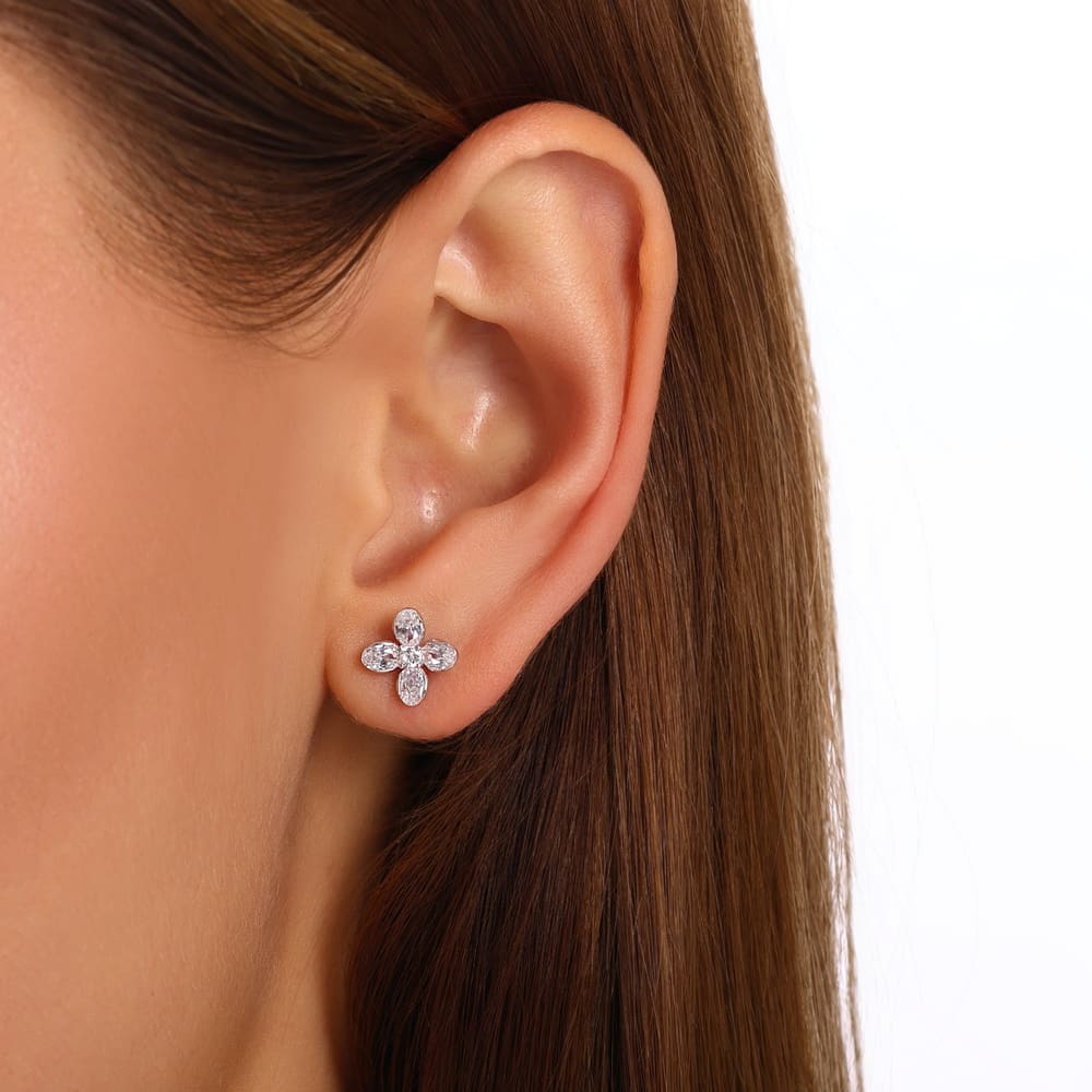 Серьги с камнями в форме четырехлистника из коллекции Gift