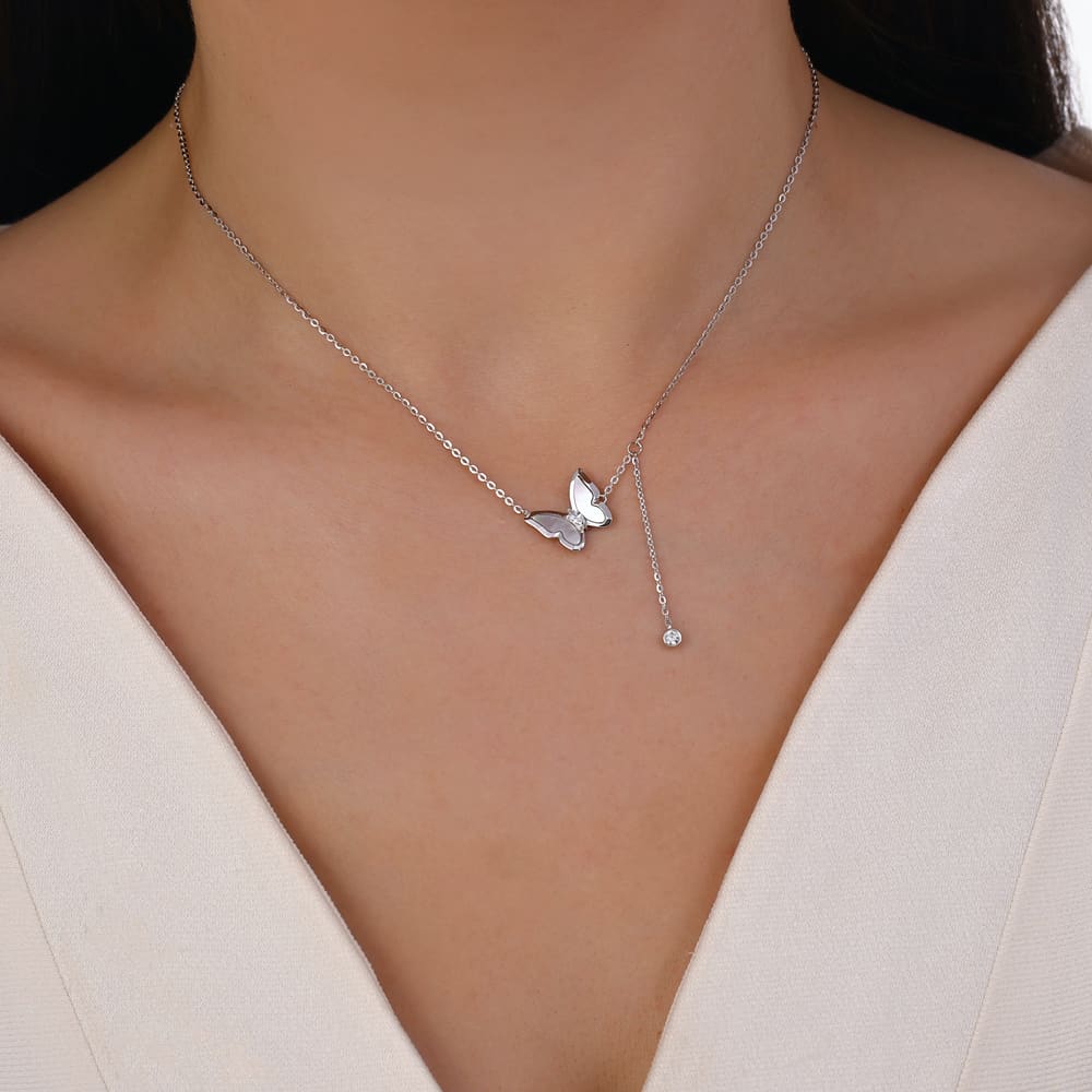 Gift Koleksiyonu Kelebek Figürlü Sallantılı Taşlı Kolye