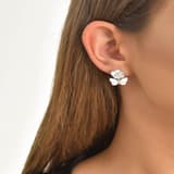 White Dreams Model-14 Kelebek ve Çiçek Tasarımlı Gümüş Küpe 2