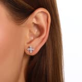 Серьги с камнями в форме четырехлистника из коллекции Gift 1