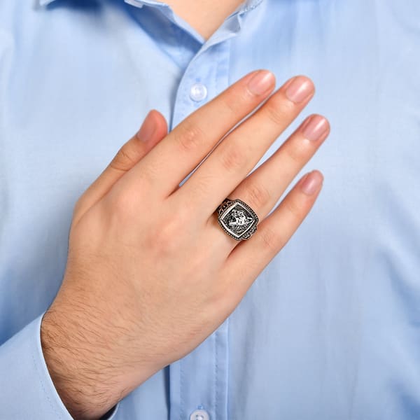 Bravoman Collection Eagle Figurine Embroidered Ring