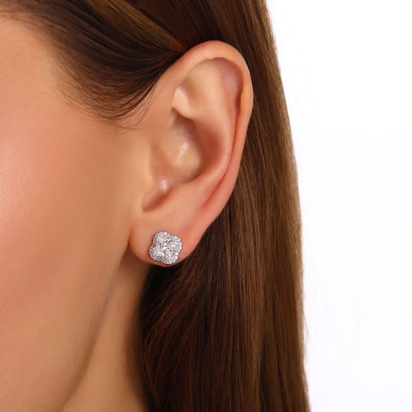 Серьги с квадратным камнем и ореолом из коллекции Gift