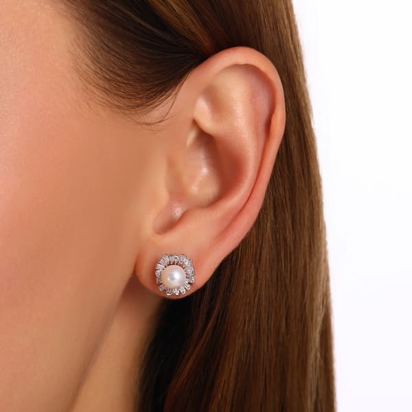 Серьги Gift Collection с жемчугом и сияющими деталями